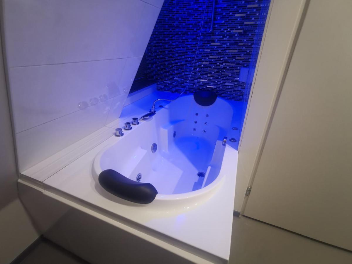Hotel-Chao Nl 24 Hours Open ユトレヒト エクステリア 写真