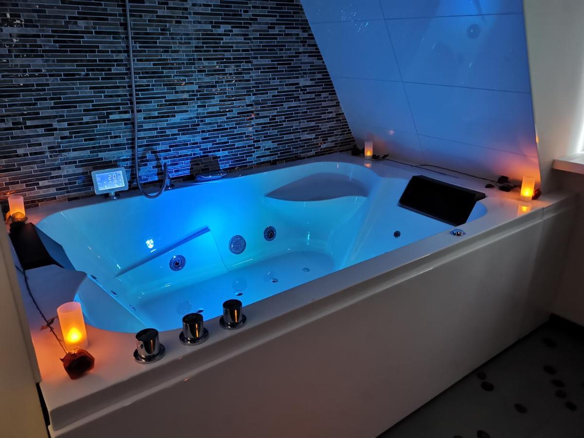 Hotel-Chao Nl 24 Hours Open ユトレヒト エクステリア 写真