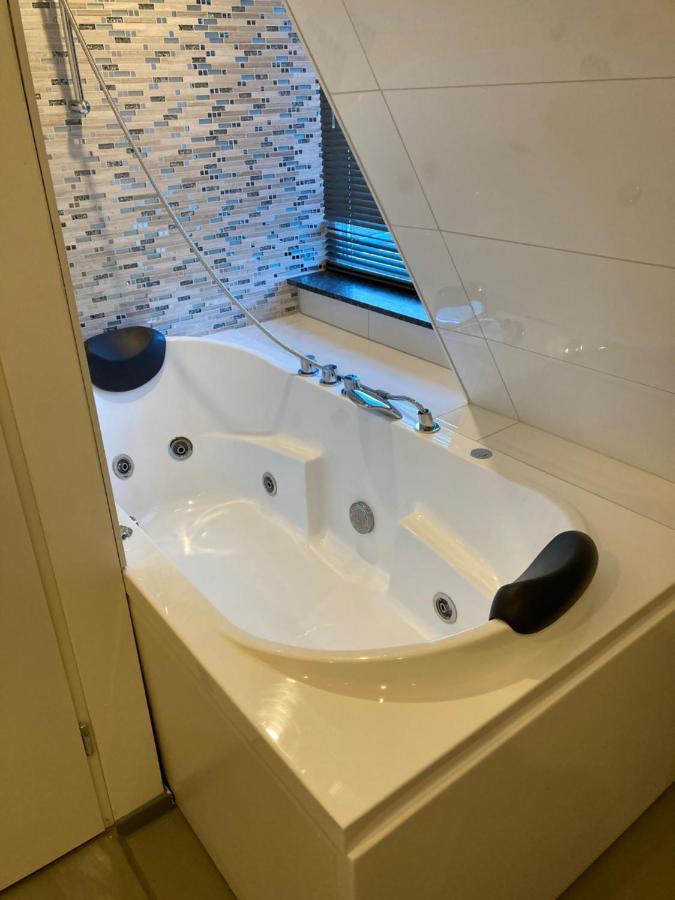 Hotel-Chao Nl 24 Hours Open ユトレヒト エクステリア 写真