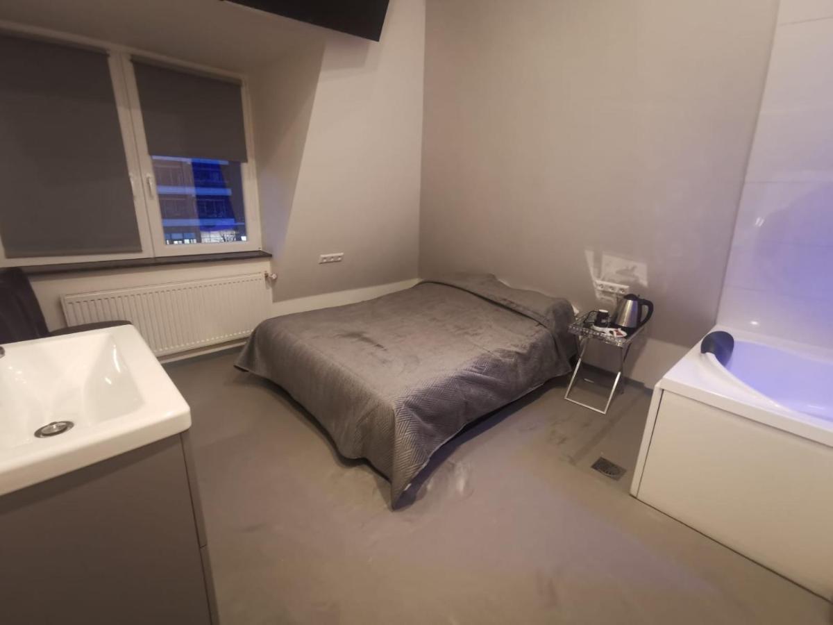 Hotel-Chao Nl 24 Hours Open ユトレヒト エクステリア 写真