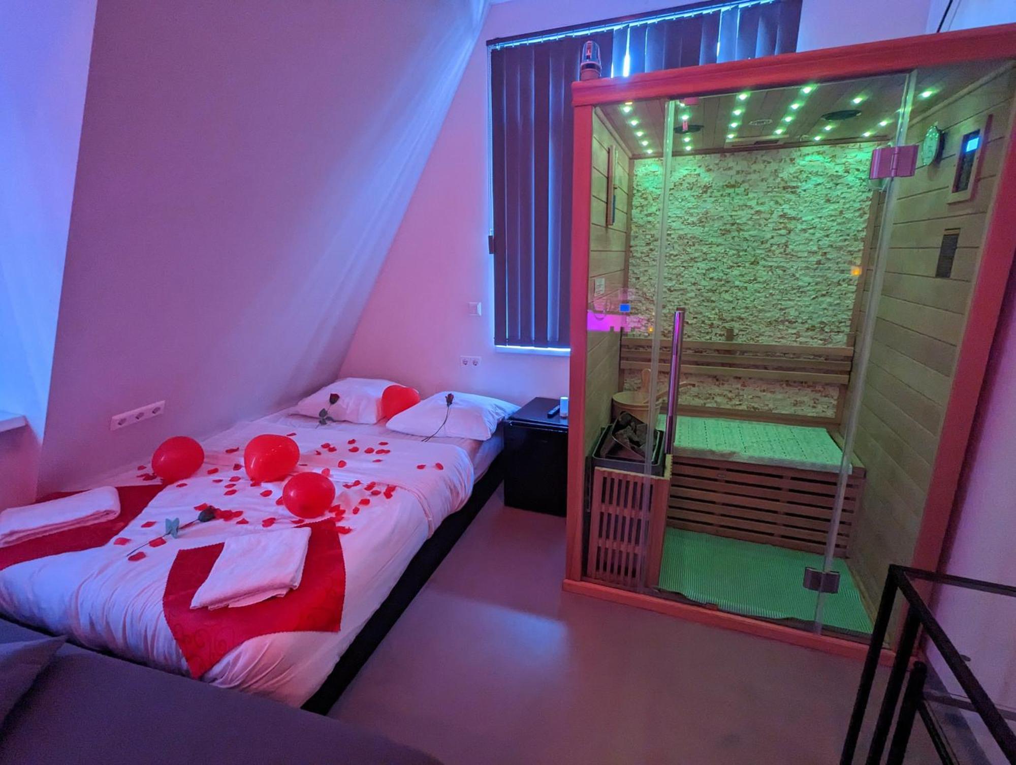 Hotel-Chao Nl 24 Hours Open ユトレヒト エクステリア 写真